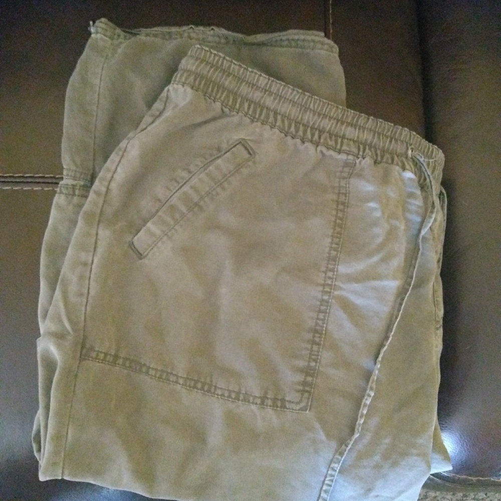 Lane Bryant Khaki Capri Pants 18/20